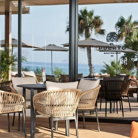 Ξενοδοχείο Triton 4*