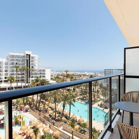 Ξενοδοχείο Triton 4*