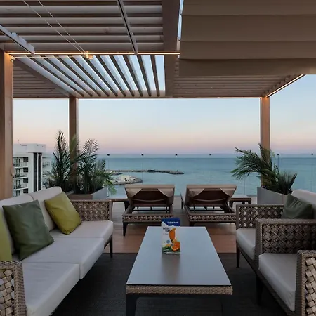 Otel Triton 4*