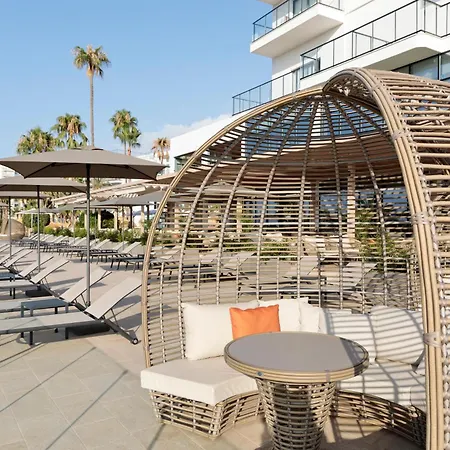 Triton Otel Benalmádena