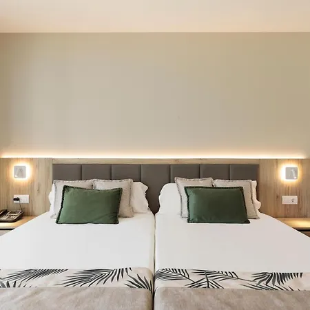 Otel Triton